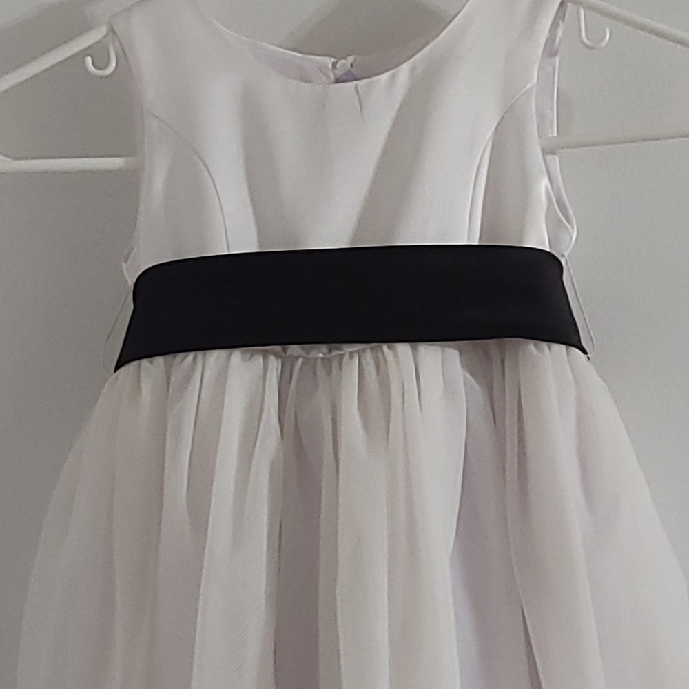Chic Kids Formal Dress with Black Accent (AC61)